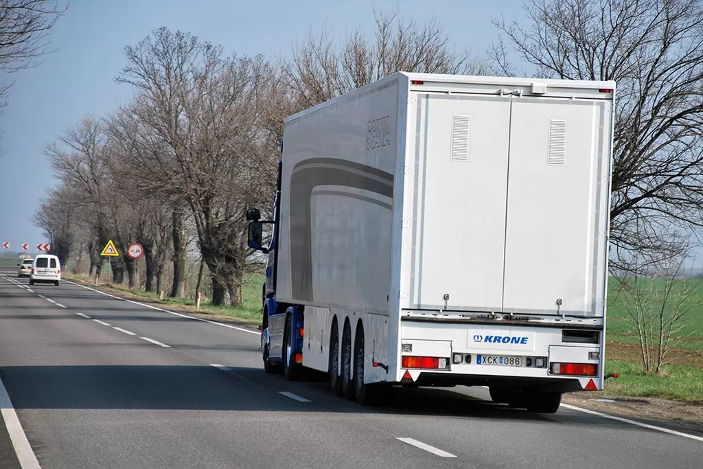 Comisia Europeană va consolida legislația privind plata șoferilor de camion