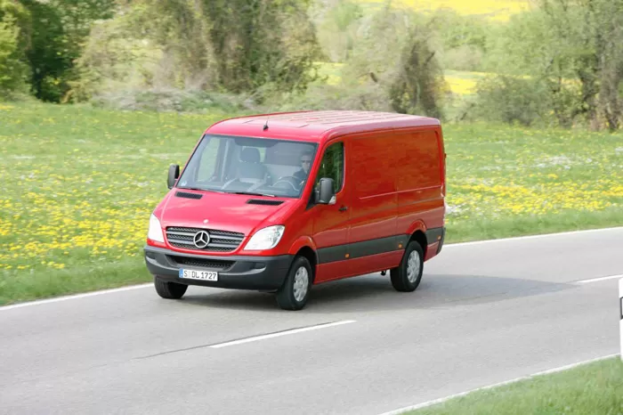 FleetBoard disponibil din fabrica pentru Mercedes-Benz Sprinter 1 FleetBoard disponibil din fabrica pentru Mercedes-Benz Sprinter