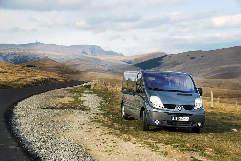 Test Renault Trafic dCi 115: Un „people carrier” cinstit