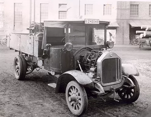 MAN D1580 B - primul camion experimental cu motor diesel și injecție directă