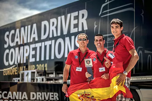 3.281 de kilometri până la marea finală Scania YETD 1 Finalistii etapei YETD 2014 din Spania