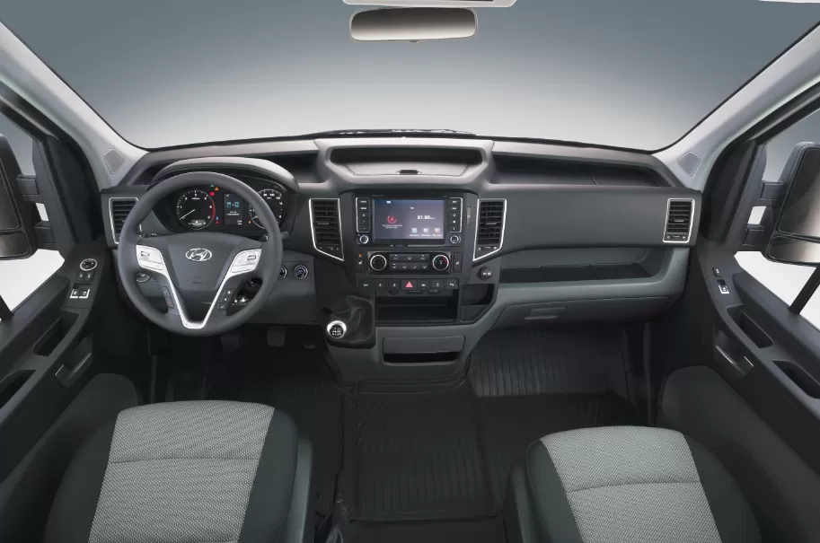Interior cabina Hyundai H350 