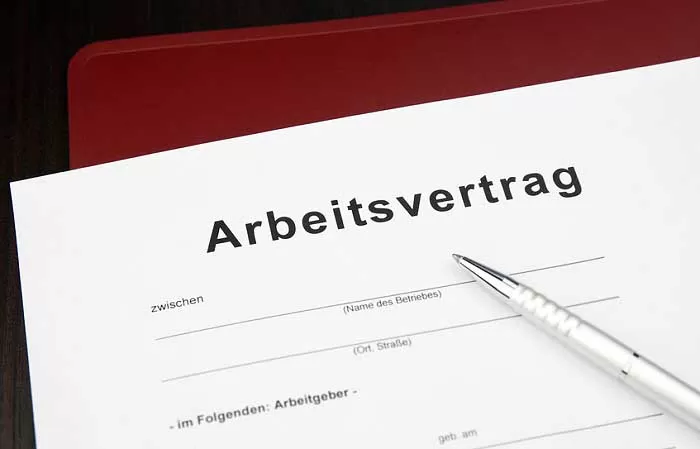 Este oficial! Șoferii care conduc propriile camioane, nu intră sub incidența salariului minim din Germania 1 arbeitsvertrag