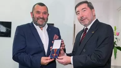 Michael Schmidt a fost decorat de președintele Germaniei