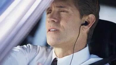 Utilizarea dispozitivelor hands-free cu fir interzisă la volan în Franța