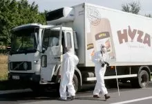 71 de migranți și-au găsit sfârșitul într-un camion frigorific 12 71 de migranți și-au găsit sfârșitul într-un camion frigorific