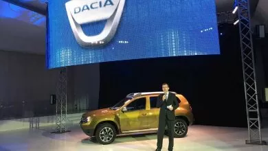 dacia duster connected by orange