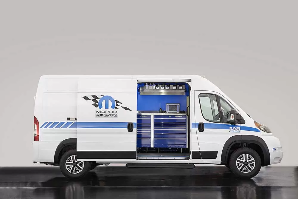 Două modele Ram ProMaster prezentate în cadrul SEMA Show 2015 4 2015 SEMA FCA Mopar 22