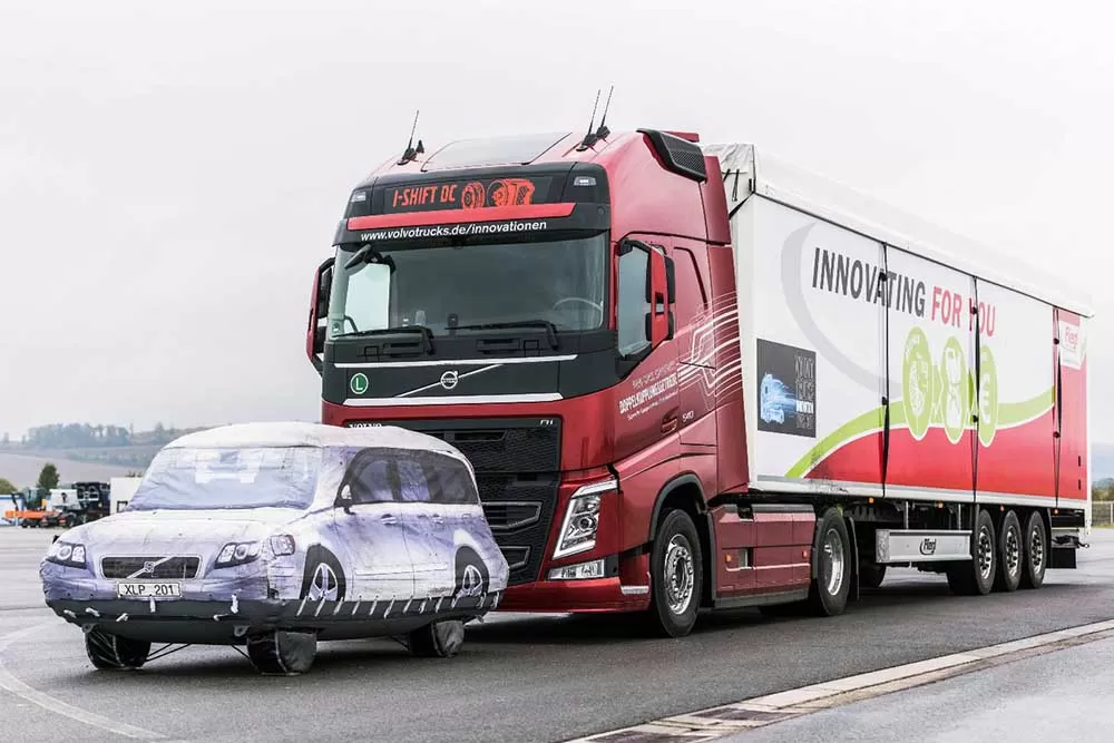 Tests mit dem Notbremsassistenten