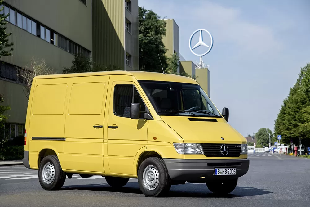 Mercedes Benz Sprinter 1 1995 2006 exterior 1