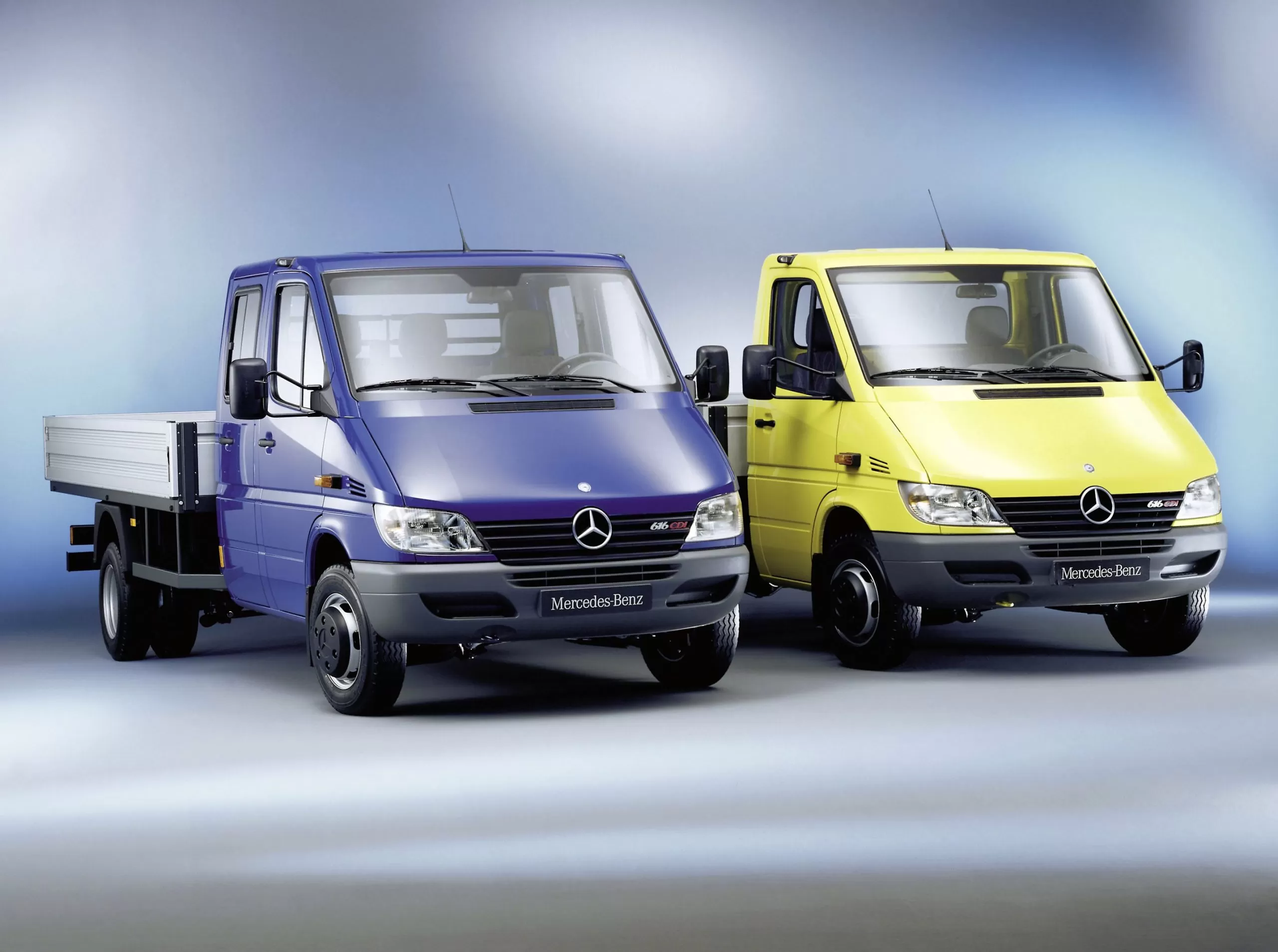 Mercedes Benz Sprinter 1 1995 2006 exterior 10 scaled