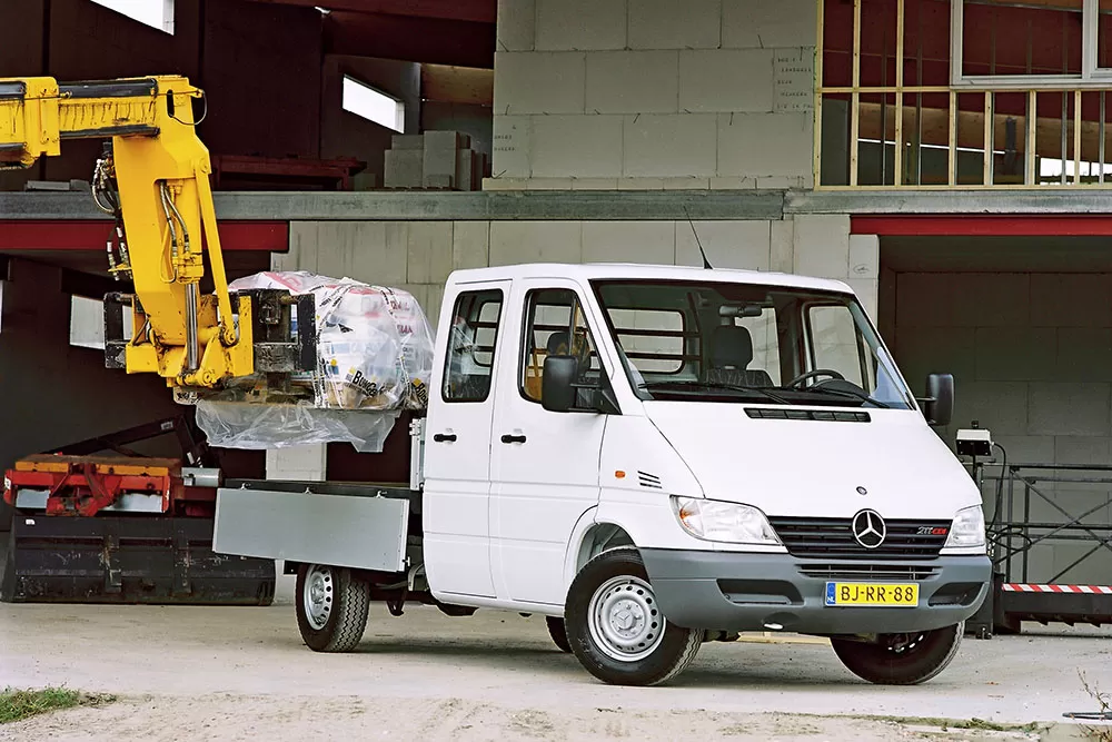 Mercedes Benz Sprinter 1 1995 2006 exterior 19
