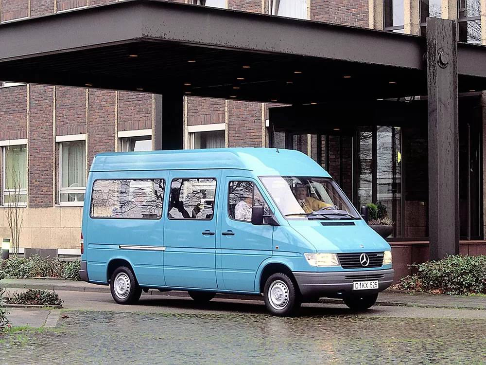Mercedes Benz Sprinter 1 1995 2006 exterior 21