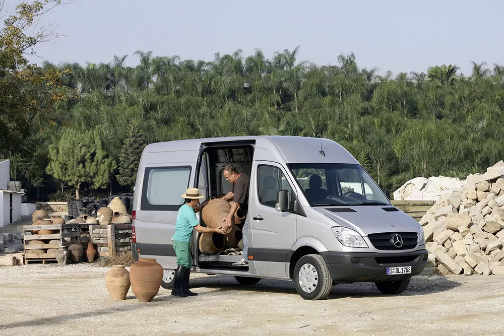 Mercedes Benz Sprinter 2 2006 2013 exterior 4