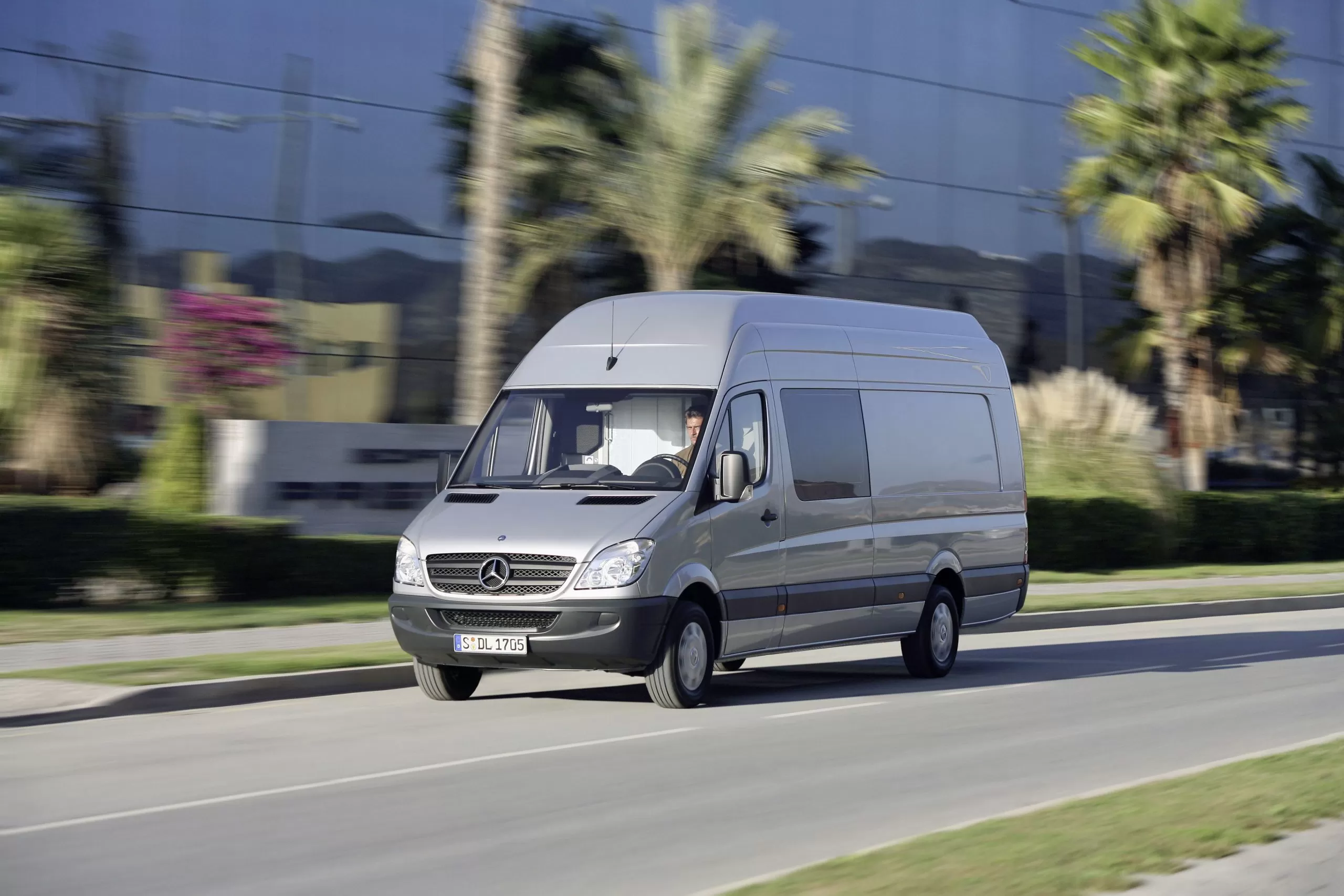 Mercedes Benz Sprinter 2 2006 2013 exterior 7 scaled