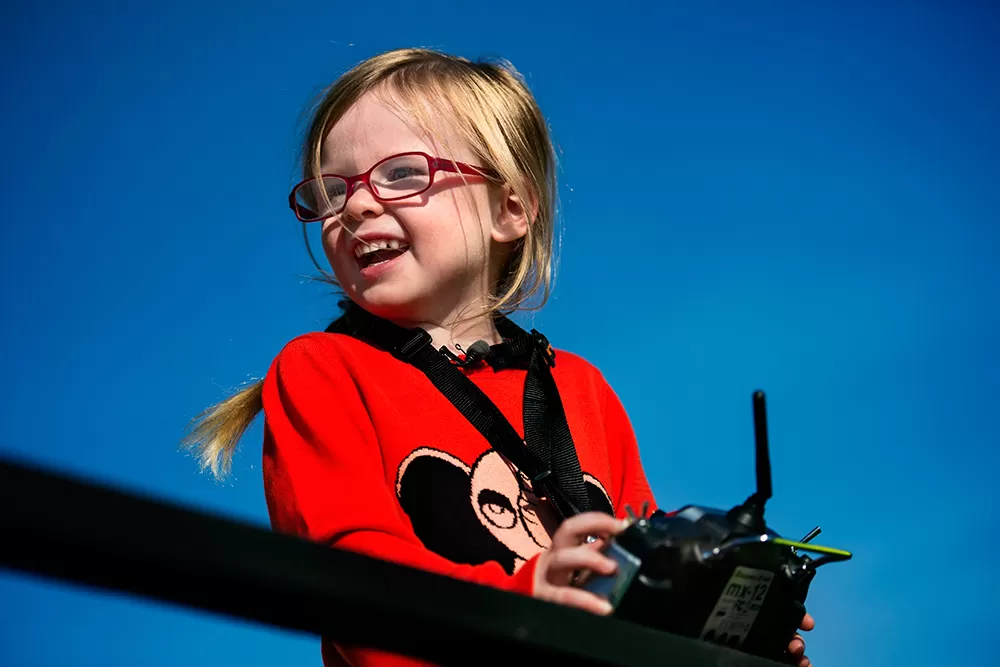 Volvo FMX testat extrem o fetiță de patru ani (VIDEO)