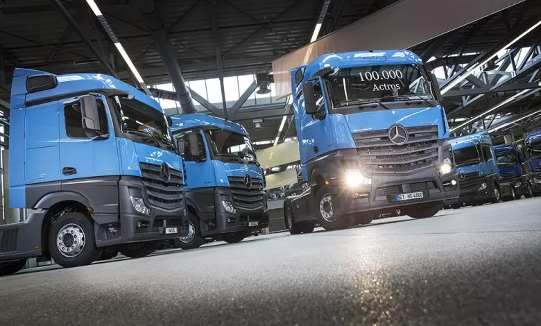 MB Actros cu numărul 100.000 produs la Wörth livrat companiei Nagel Group