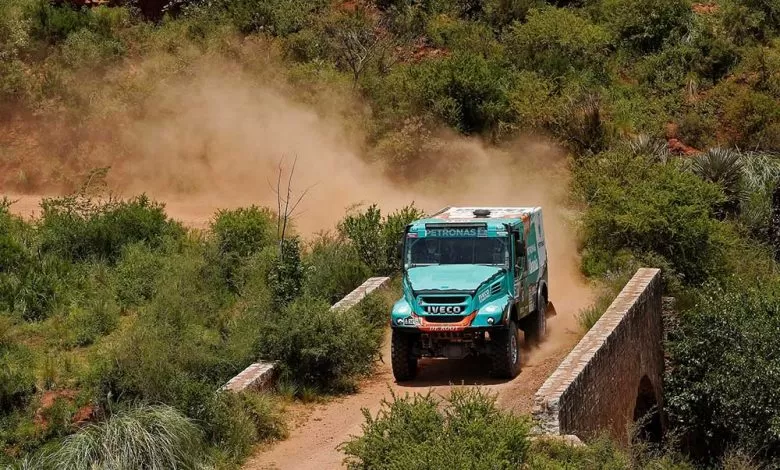 Petronas De Rooy Iveco pe podiumul Dakar Rally după 3 etape