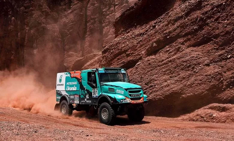 Gerard De Rooy câștigă a 8-a etapă și duce Iveco în fruntea Dakar