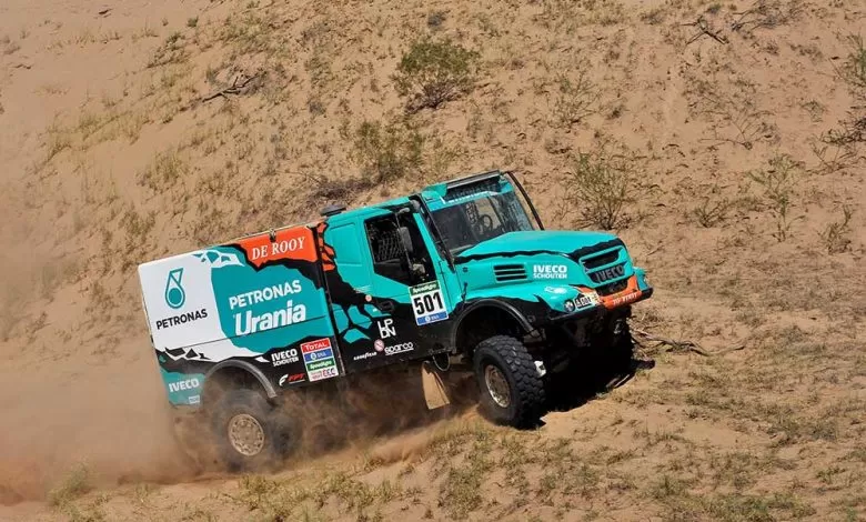 Gerard De Rooy și-au consolidat poziția de lider în Dakar 2016