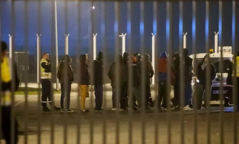 Franța a început evacuarea “Junglei” de la Calais