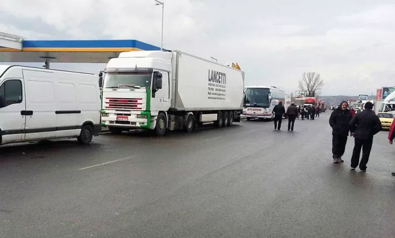 Blocajul din vama Zlaterevo cauzat de lipsa documentelor