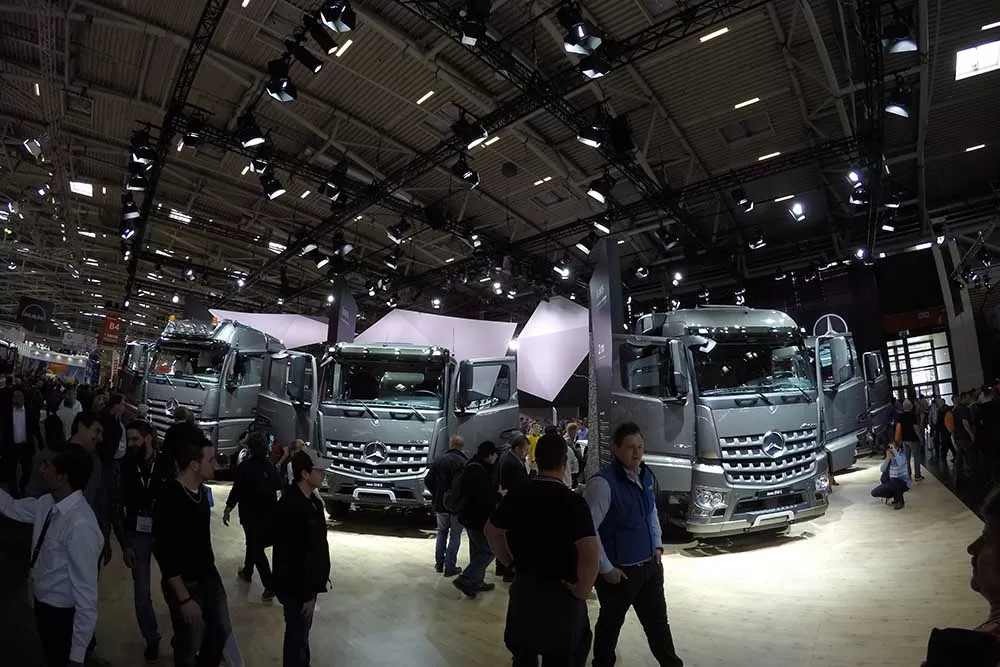 Prezență consistentă pentru Mercedes-Benz în cadrul Bauma 2016 13 11