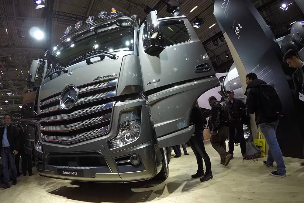 Prezență consistentă pentru Mercedes-Benz în cadrul Bauma 2016 4 16