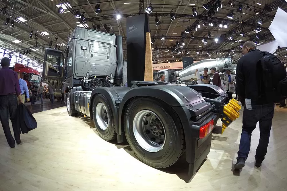 Prezență consistentă pentru Mercedes-Benz în cadrul Bauma 2016 10 8