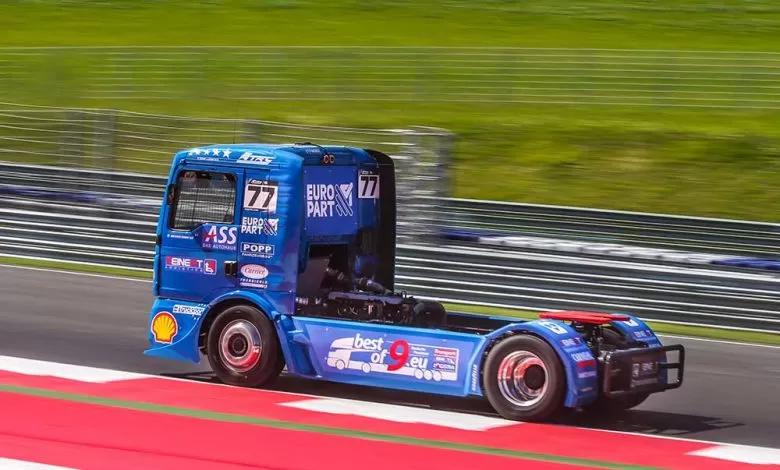 În 2016, EUROPART susține echipa Reinert Racing Team