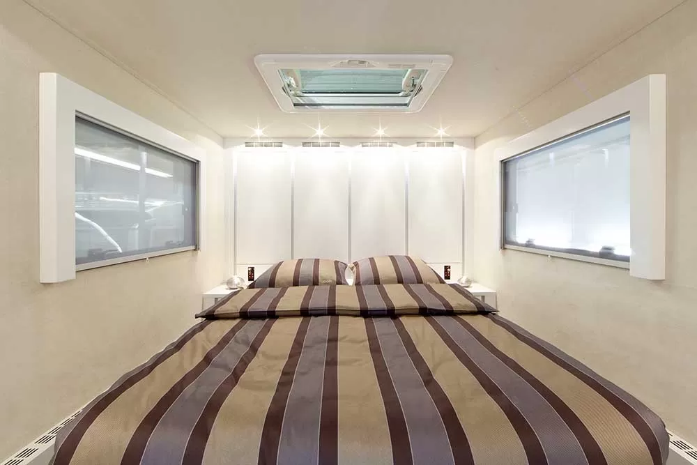 Vario Alkoven 1200: de la interior la “dreamterior” 7 Mercedes Benz Actros Motorhome 1