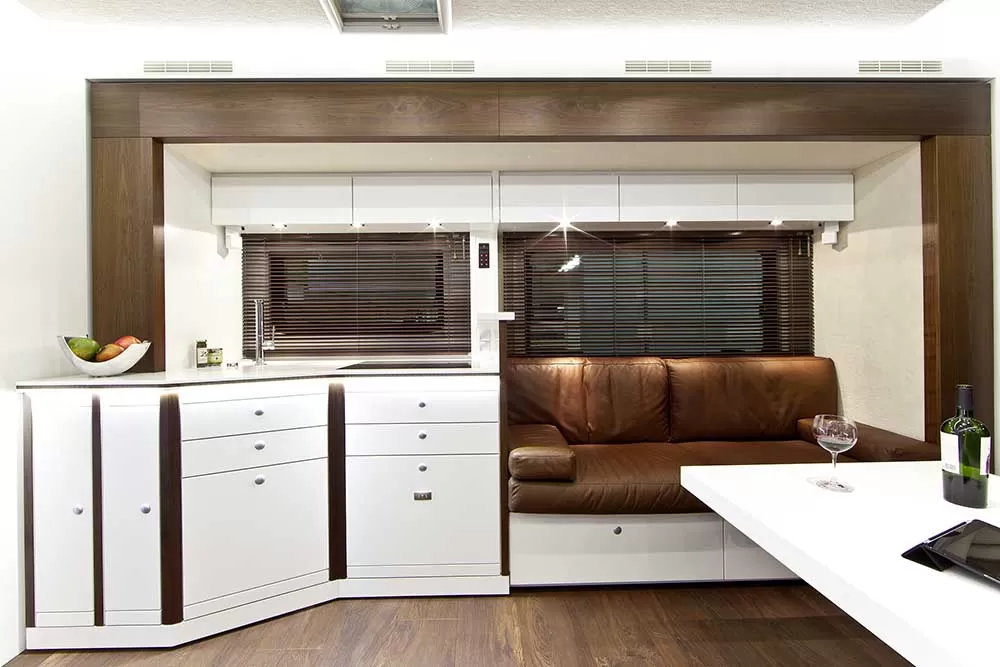 Vario Alkoven 1200: de la interior la “dreamterior” 2 Mercedes Benz Actros Motorhome 7