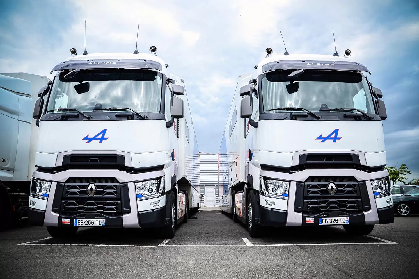 Renault Trucks T pentru echipa Signatech-Alpine
