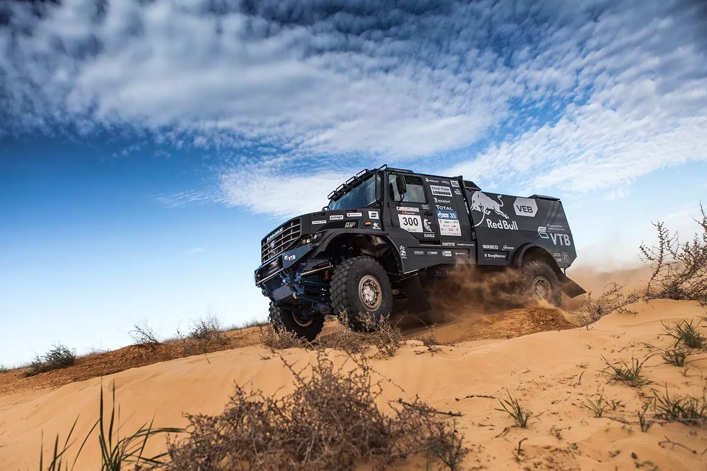 "Kapotnik", noul camion de Dakar al Kamaz Master Team 9 kamaz3