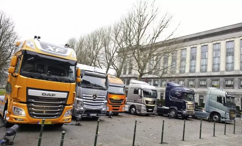 Amendă record primită de producătorii de camioane europeni