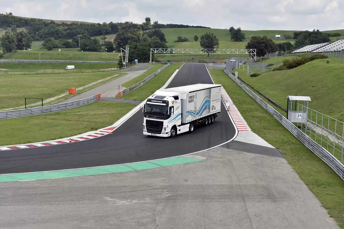 Florin Olteanu merge în finala mondială Drivers’ Fuel Challenge 2016 6 2 1