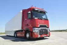 O zi în cabina lui Renault T High 520 Maxispace