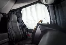 Scania introduce în premieră airbagurile tip cortină la camion