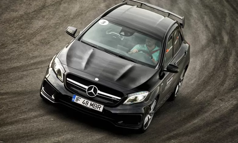 Am testat pe circuit forța, agilitatea și siguranța Mercedes-Benz 1 Am testat pe circuit forța, agilitatea și siguranța Mercedes-Benz