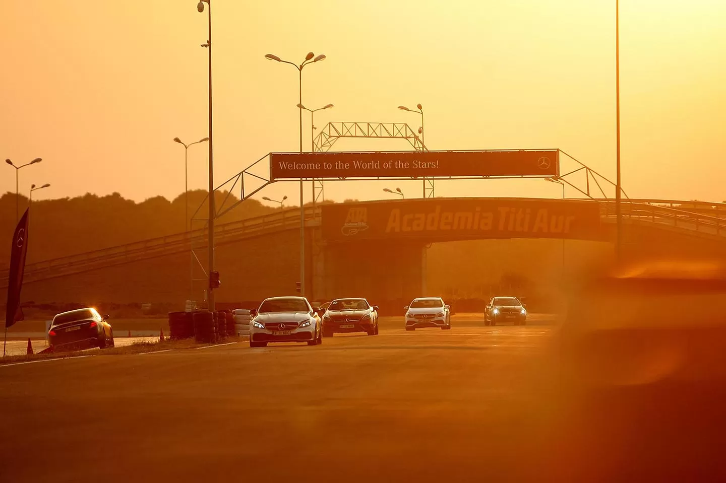 Am testat pe circuit forța, agilitatea și siguranța Mercedes-Benz 8 14375163 1545502765475820 606511734 o