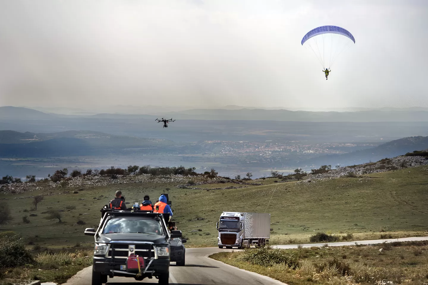 Lanțul cinematic Volvo Trucks evidențiat în filmul ‘The Flying Passenger’ 6 T2016 0407