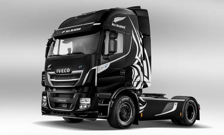 Stralis XP All Blacks “Emotional Truck” vândut cu suma de 130.500 euro 1 Stralis XP All Blacks “Emotional Truck” vândut cu suma de 130.500 euro
