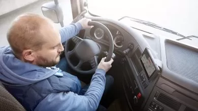 Franța obligă transportatorii să denunțe șoferii care încalcă legea rutieră