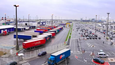 Autoritățile din Calais vor construi un zid pentru a împiedica migranții să se urce în camioane
