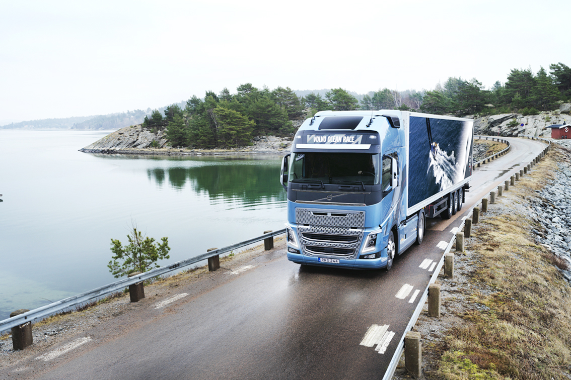 Ediția limitată Volvo Ocean Race 20172018 disponibilă pe Volvo FH și