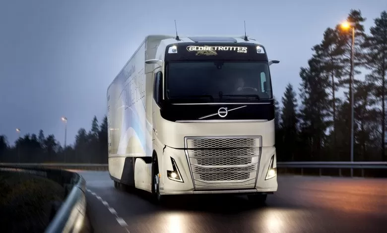 Volvo Trucks testează un lanț cinematic hibrid pentru transportul internațional