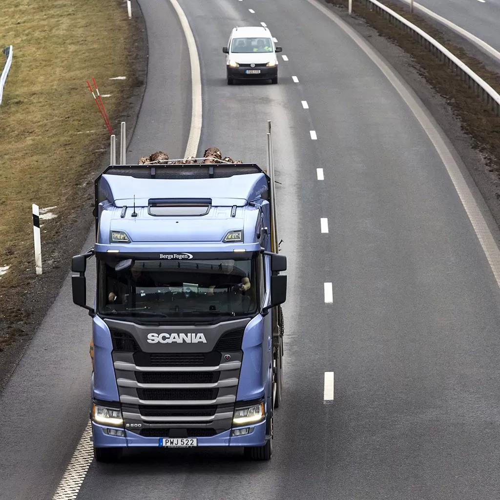 Noul Scania S 500, consum cu 25% mai mic decât Streamline 143 3 scania vs scania 1