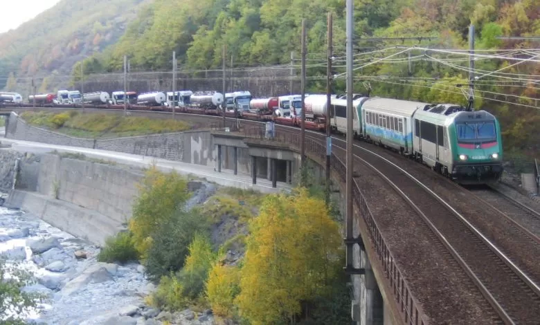 Italia și Franța vor dezvolta unui serviciu de transport combinat prin Frejus