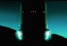 Prima imagine teaser a camionului 100% electric Tesla Semi