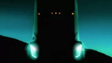 Prima imagine teaser a camionului 100% electric Tesla Semi